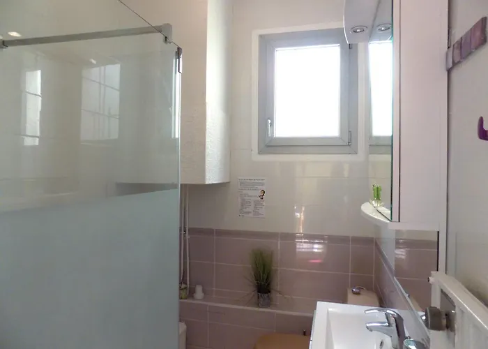 - Maison Rustique Avec Jardin Clos - Proche Commerces Et Plages Villa