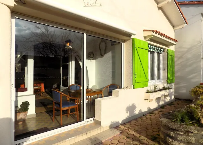 - Maison Rustique Avec Jardin Clos - Proche Commerces Et Plages Royan
