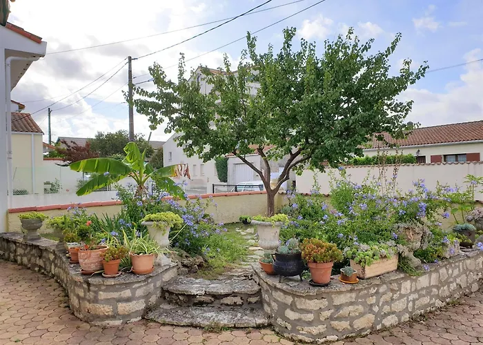 - Maison Rustique Avec Jardin Clos - Proche Commerces Et Plages * Royan