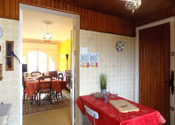 - Maison Rustique Avec Jardin Clos - Proche Commerces Et Plages