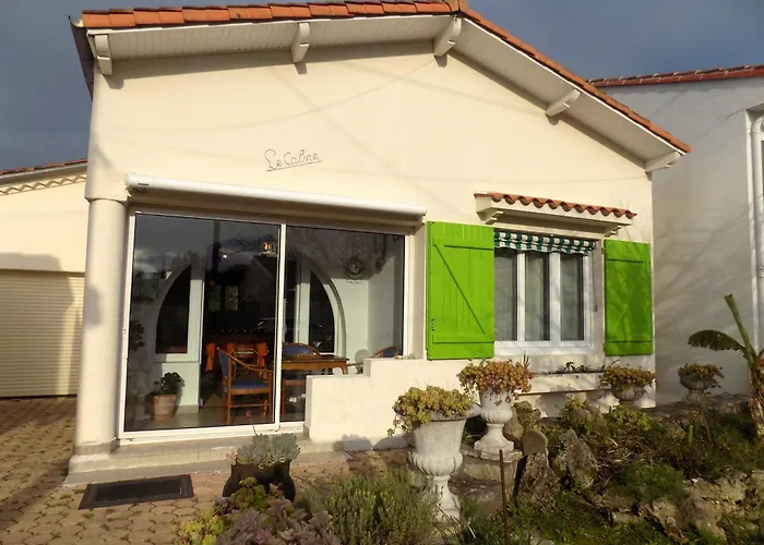 - Maison Rustique Avec Jardin Clos - Proche Commerces Et Plages Villa