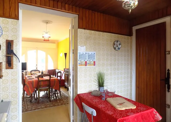 - Maison Rustique Avec Jardin Clos - Proche Commerces Et Plages * Royan