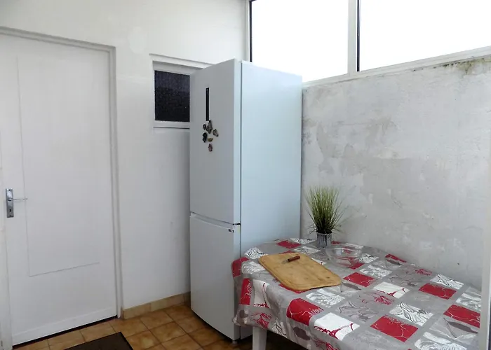 Villa - Maison Rustique Avec Jardin Clos - Proche Commerces Et Plages Royan