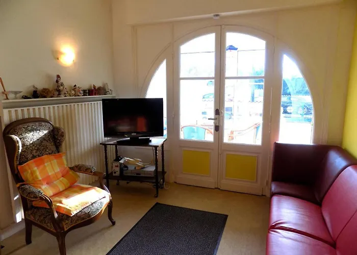 - Maison Rustique Avec Jardin Clos - Proche Commerces Et Plages Villa